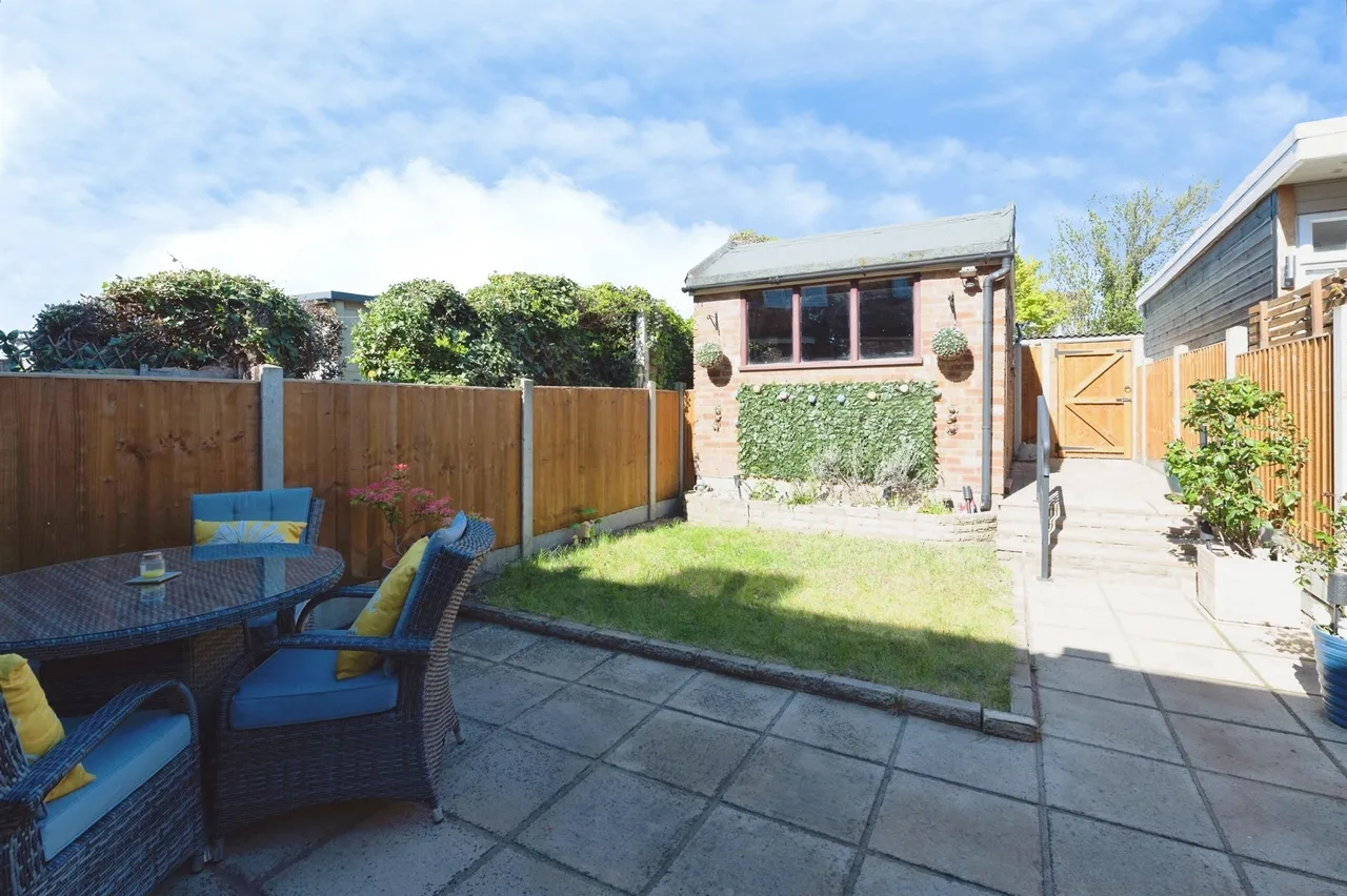 Nelson Road, Rainham, photo 2
