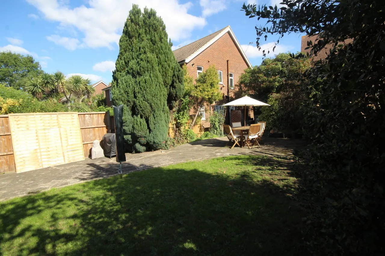 Meadow Court, photo 13