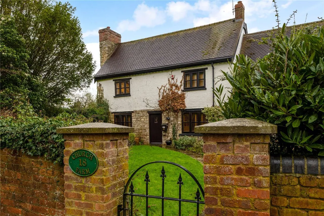 Church Lane, Loughton, Milton Keynes, Buckinghamshire, MK5 8AS, photo 4