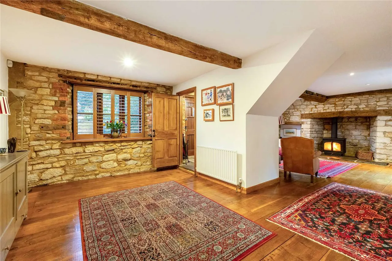 Church Lane, Loughton, Milton Keynes, Buckinghamshire, MK5 8AS, photo 5