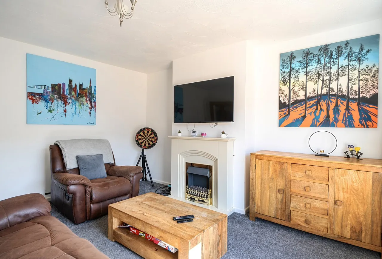 Highworth Crescent, Gloucestershire, Yate, BS37 4EY, photo 3