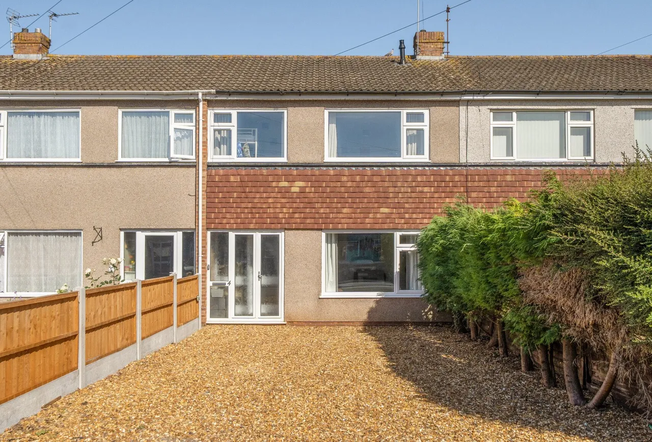 3 bed house for sale — Highworth Crescent, Gloucestershire, Yate, BS37 4EY