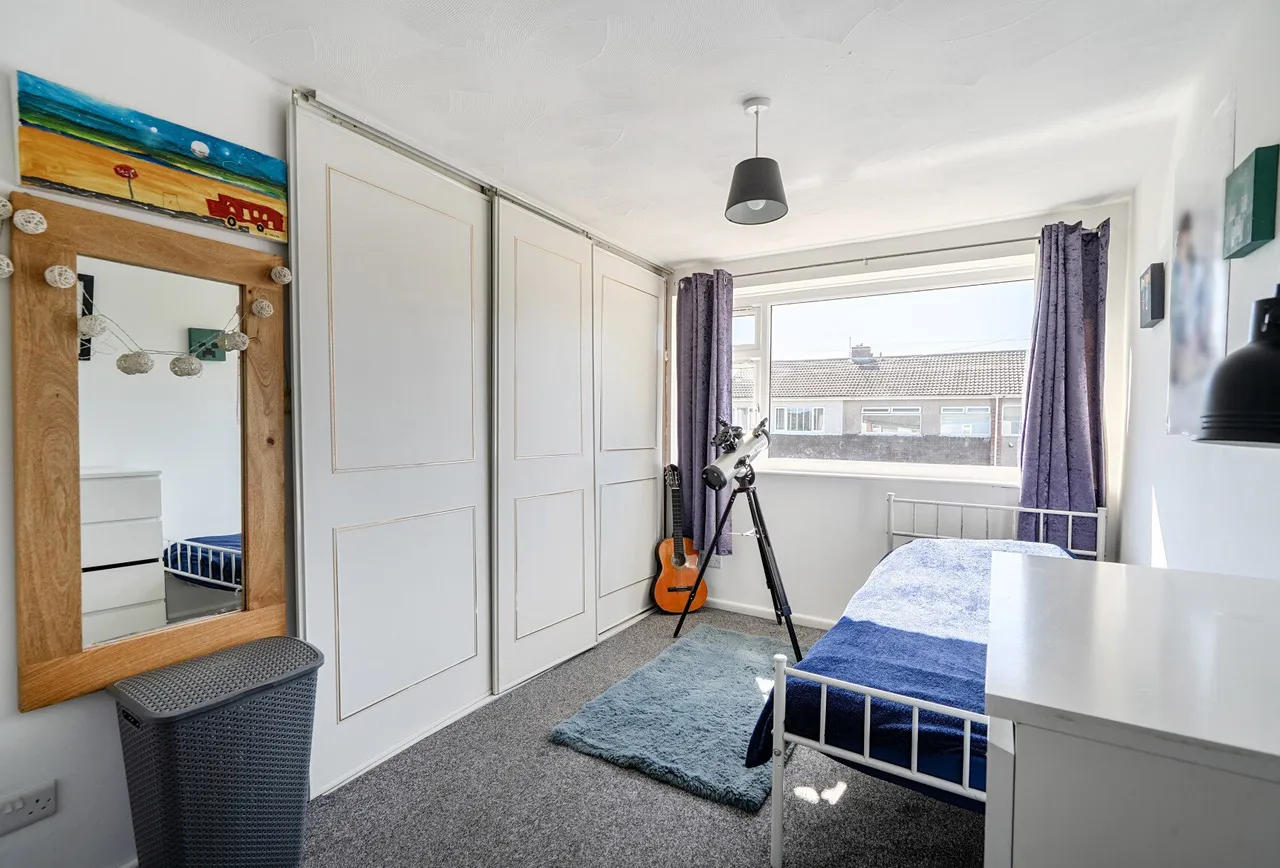 Highworth Crescent, Gloucestershire, Yate, BS37 4EY, photo 10