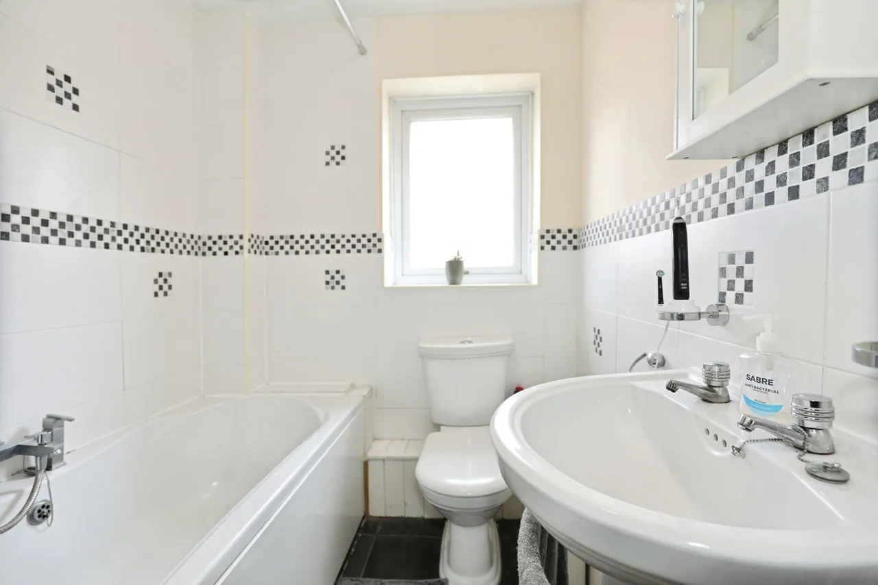 Tiffield Court, Winsford, Cheshire, CW7, photo 15