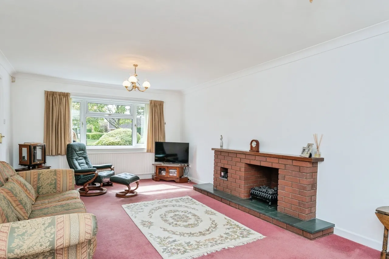 Dee Road, Mickle Trafford, CH2, photo 2