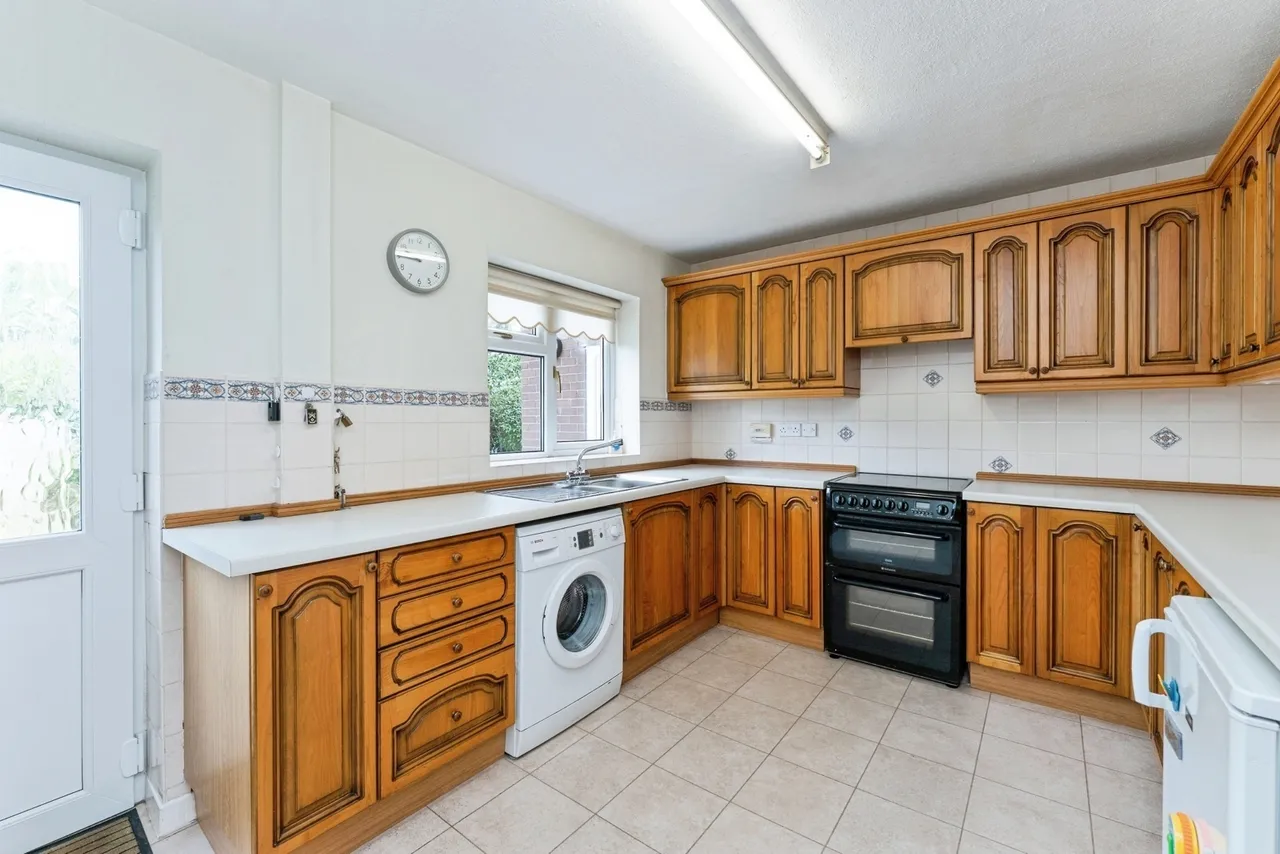 Dee Road, Mickle Trafford, CH2, photo 5