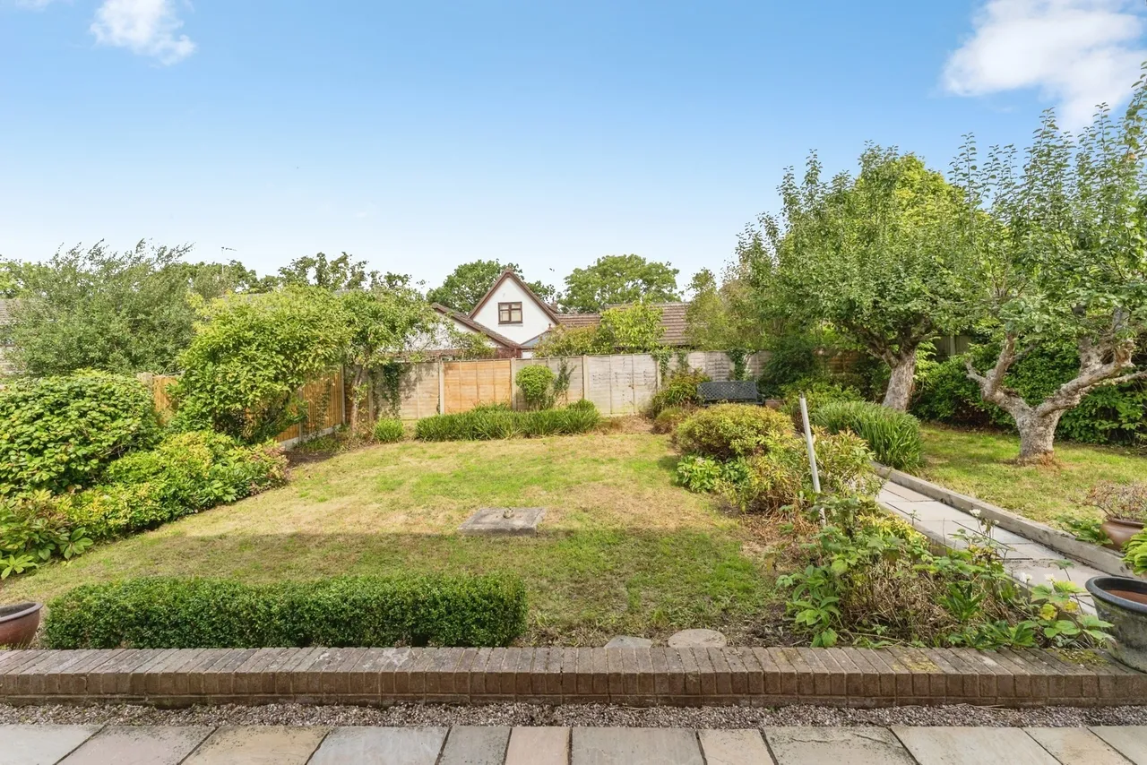 Dee Road, Mickle Trafford, CH2, photo 24