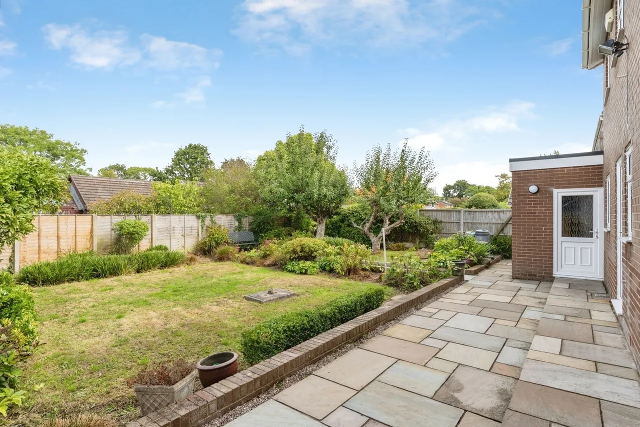 Dee Road, Mickle Trafford, CH2, photo 27