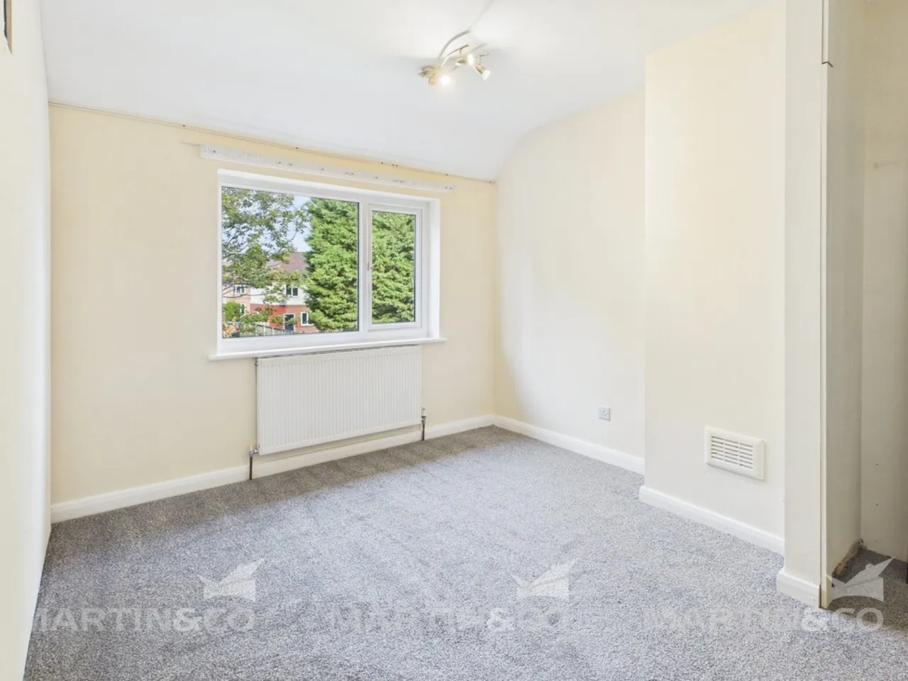 Runnymede Road, Intake, DN2, photo 7