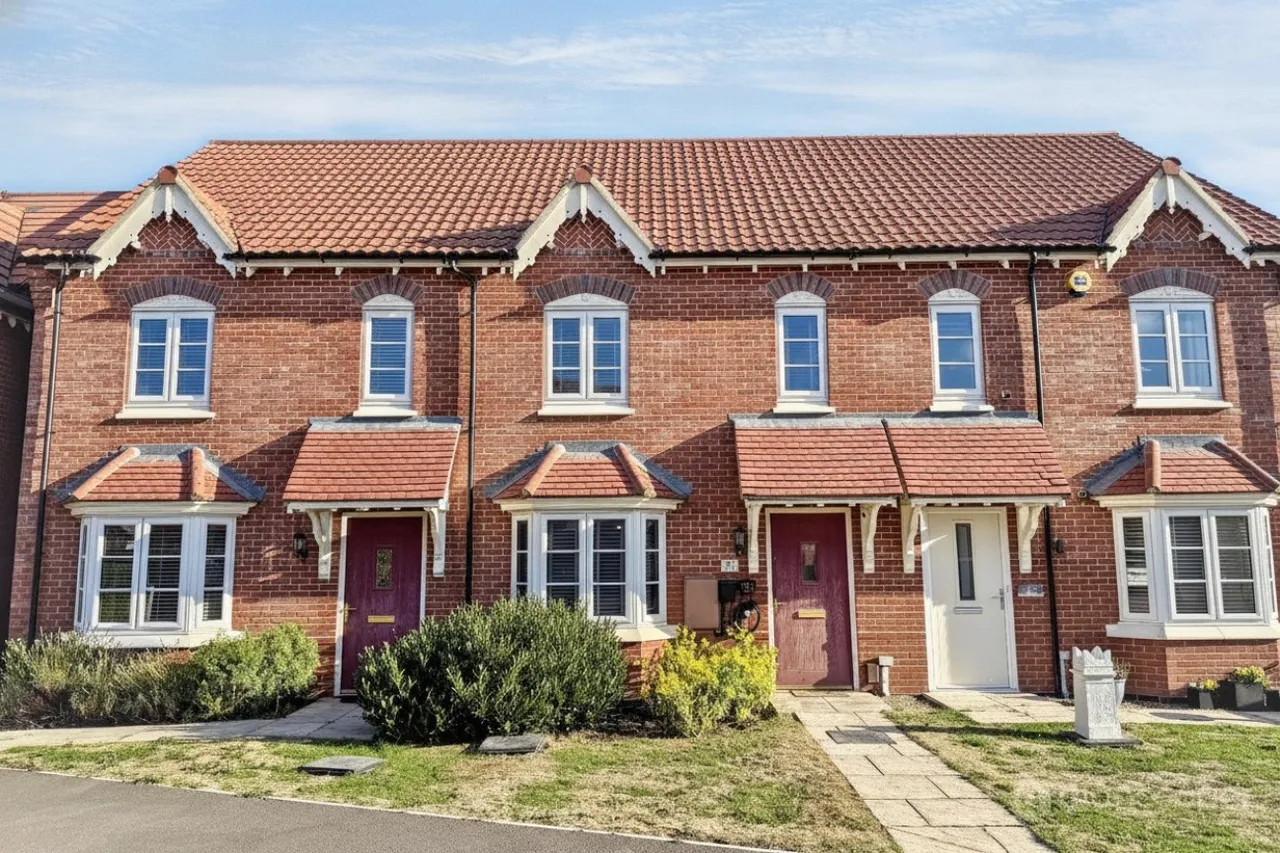 3 bed house for sale, Sunburst Drive, Manor Fields, CV11