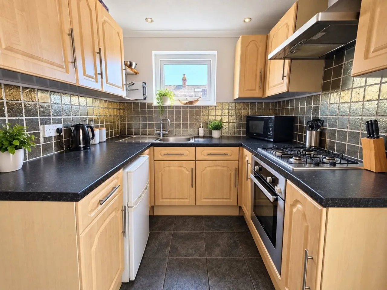 Franklin Road, Weymouth, DT4, photo 3