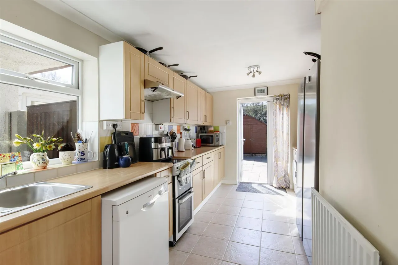 Greenview Crescent, Hildenborough, photo 10
