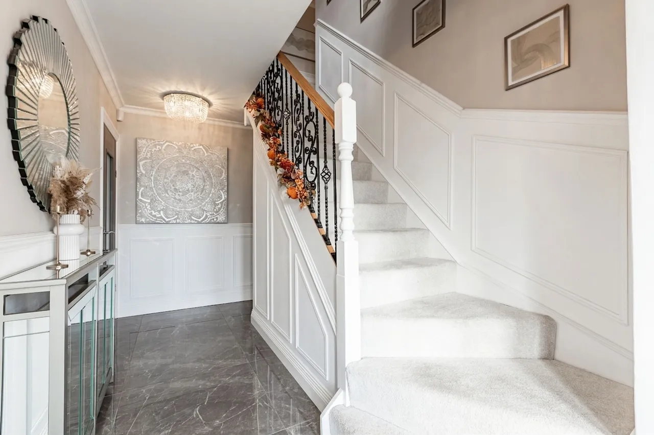 Impressively Extended Five Bedroom Fa, photo 5