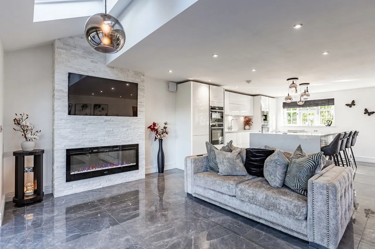 Impressively Extended Five Bedroom Fa, photo 11