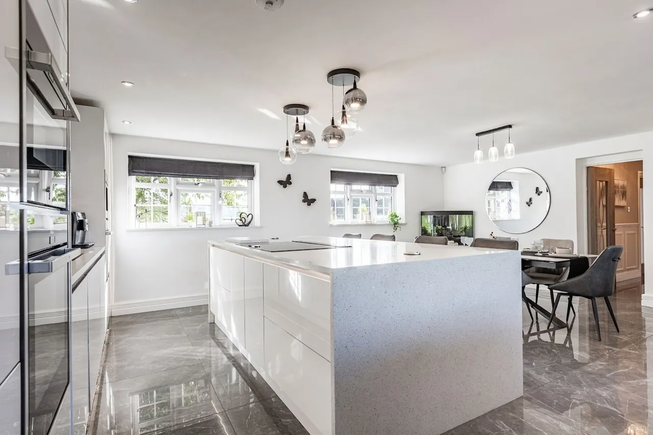 Impressively Extended Five Bedroom Fa, photo 7