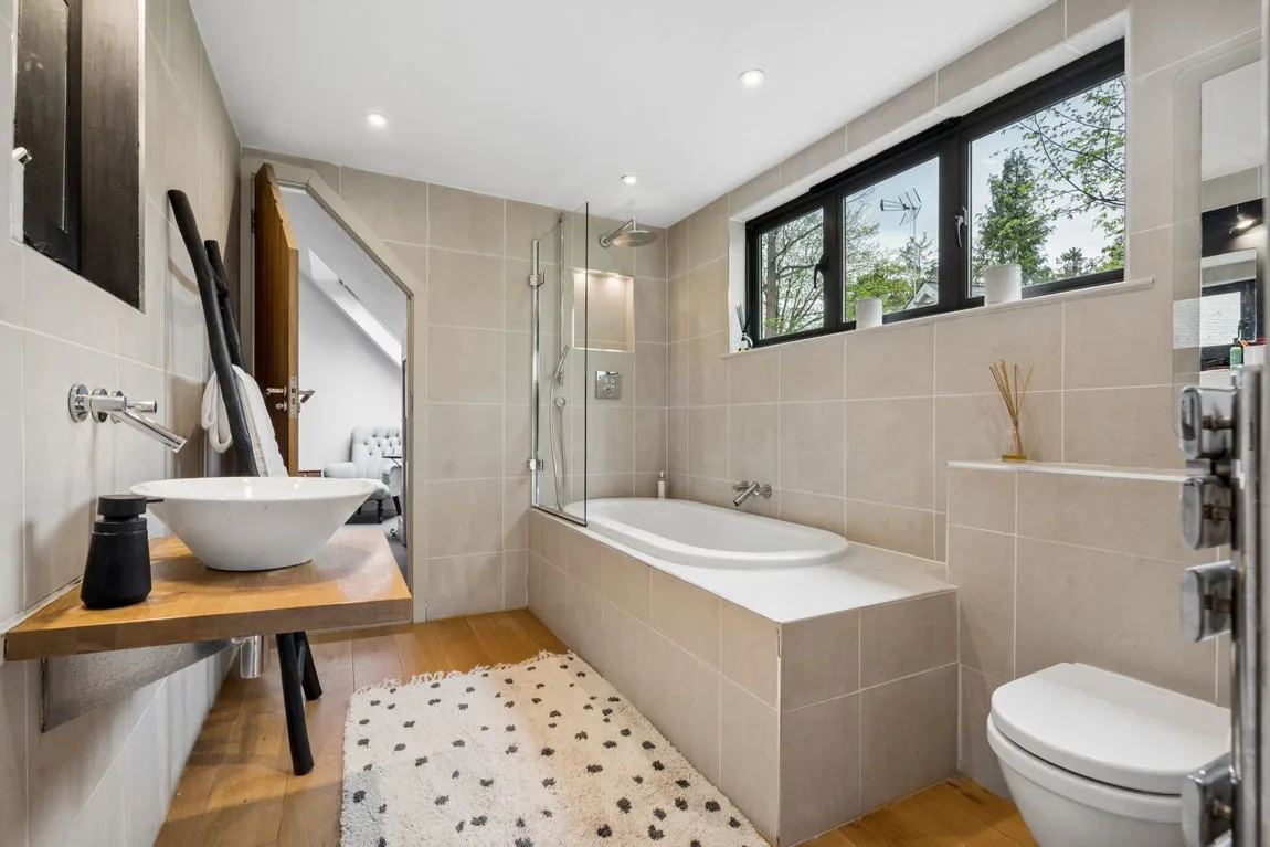 Chalfont Lane, Chorleywood, WD3, photo 20