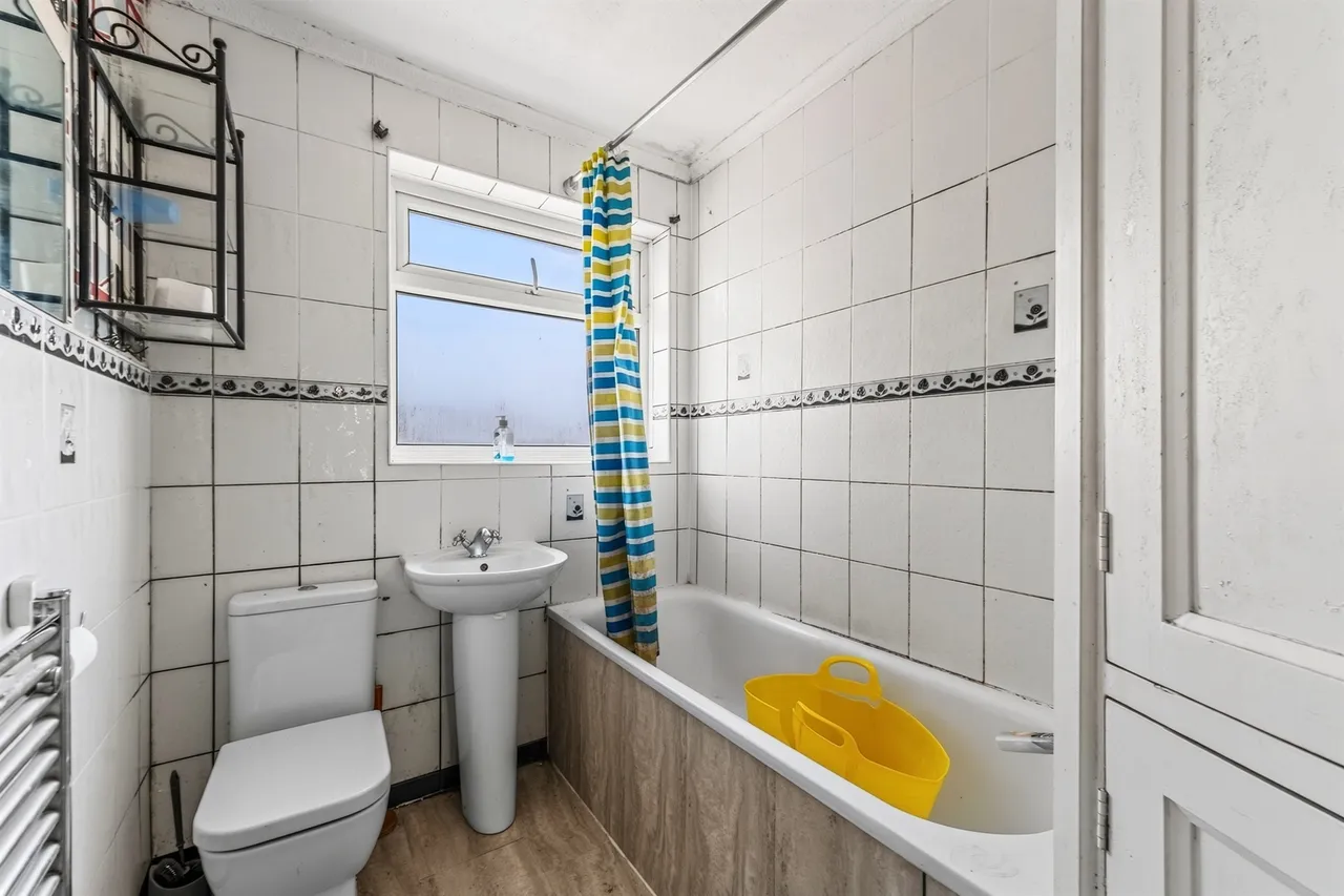 Kingsbridge Road, Morden, SM4, photo 19