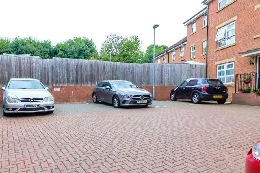 Crouch Gardens, Buntingford, SG9, photo 12