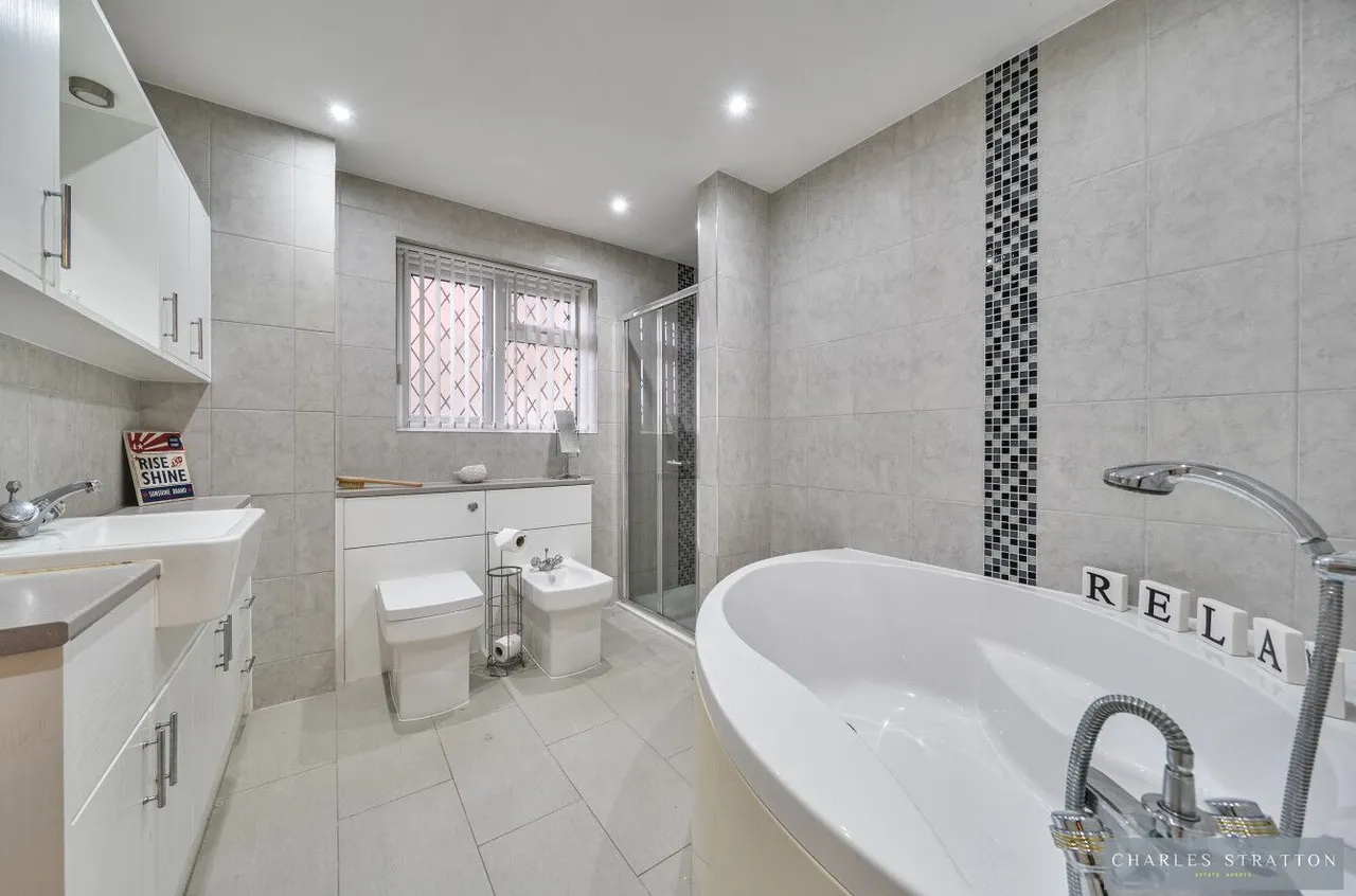 Brockton Close, Romford, RM1, photo 3