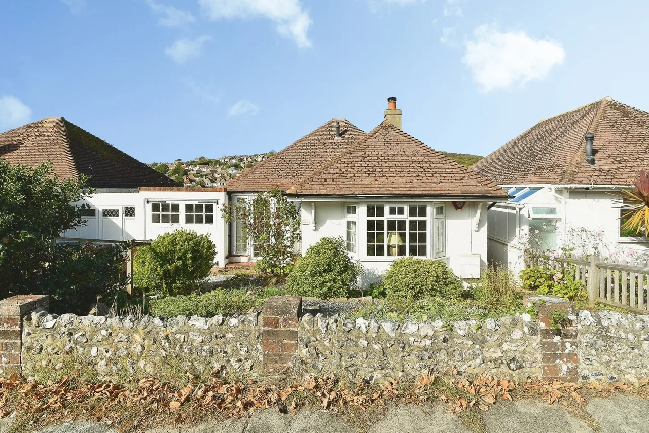 3 bed house for sale, Edward Avenue, Saltdean, BN2