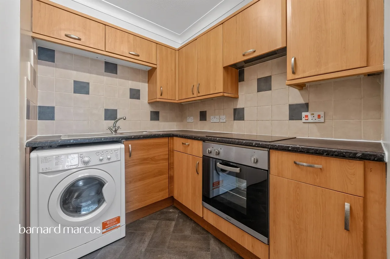 Brambledown Road, Wallington, photo 2