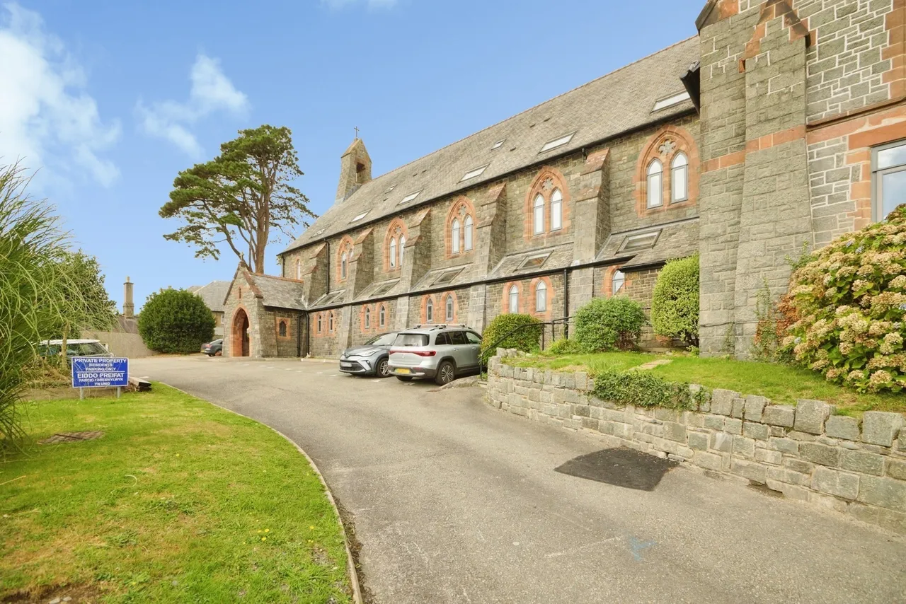 Porthmadog Road, Criccieth, LL52, photo 8