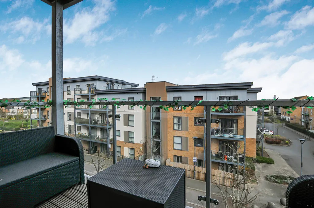 Wintergreen Boulevard, West Drayton, photo 15