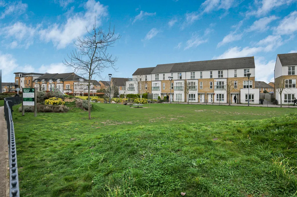 Wintergreen Boulevard, West Drayton, photo 12
