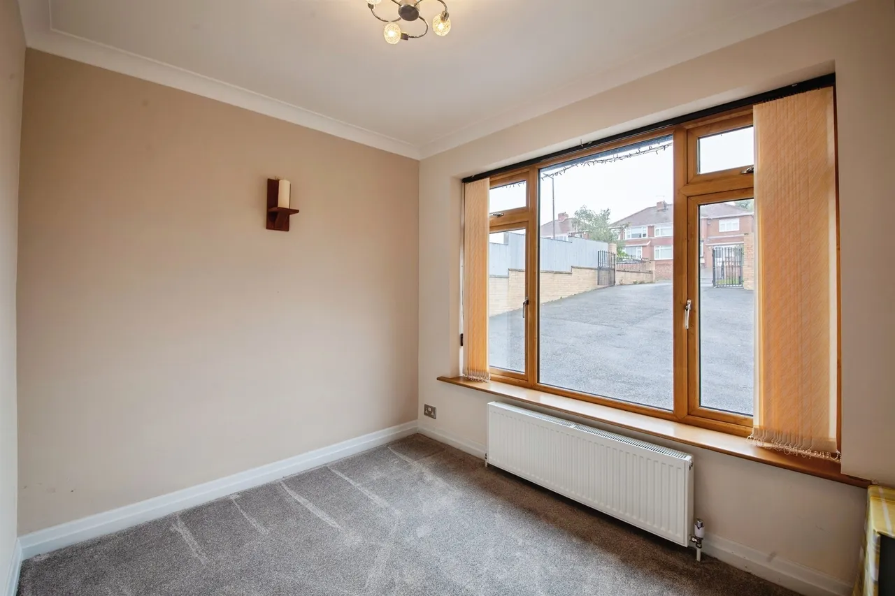 Rotherham Road, Barnsley, S71, photo 12