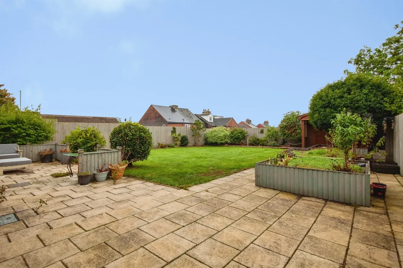 Rotherham Road, Barnsley, S71, photo 24