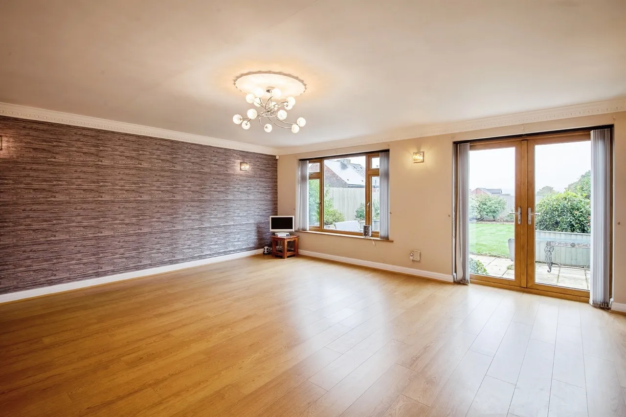 Rotherham Road, Barnsley, S71, photo 5