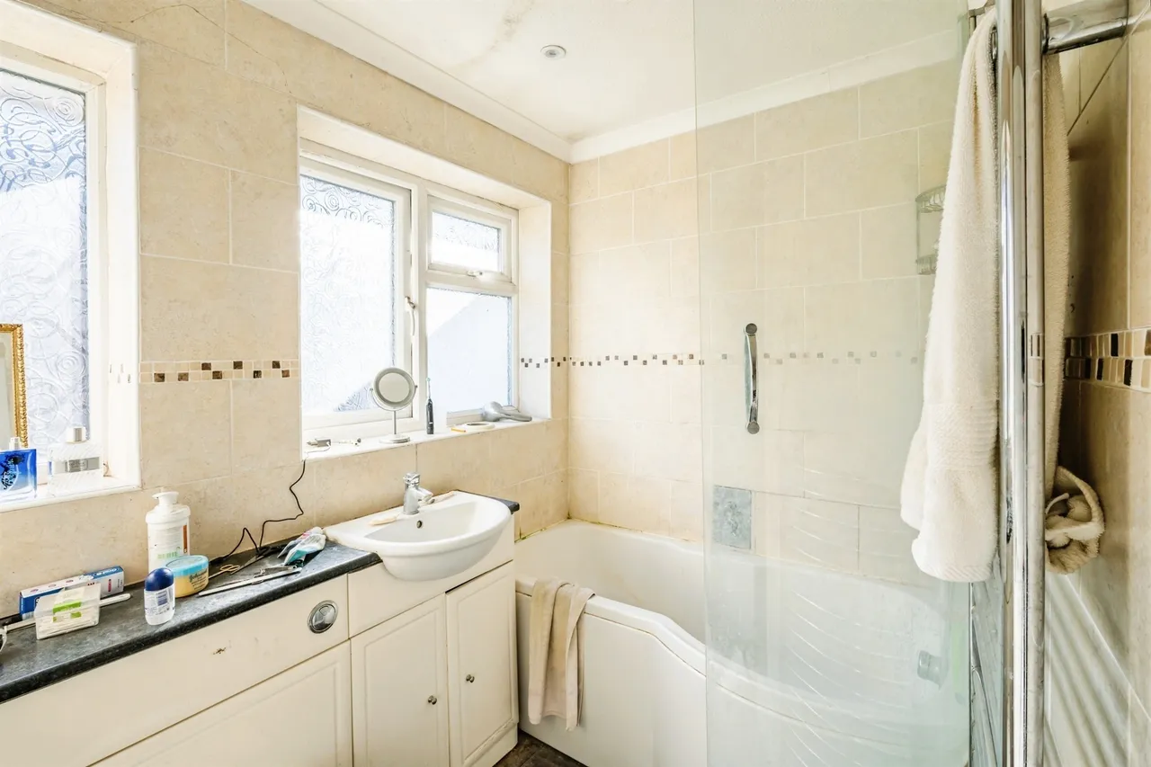 Richington Way, Seaford, photo 10
