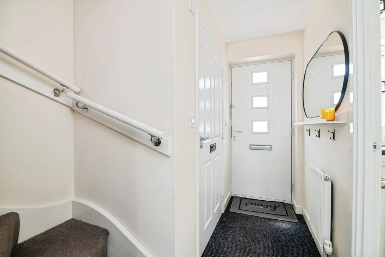 Webley Grove, Dudley, photo 2
