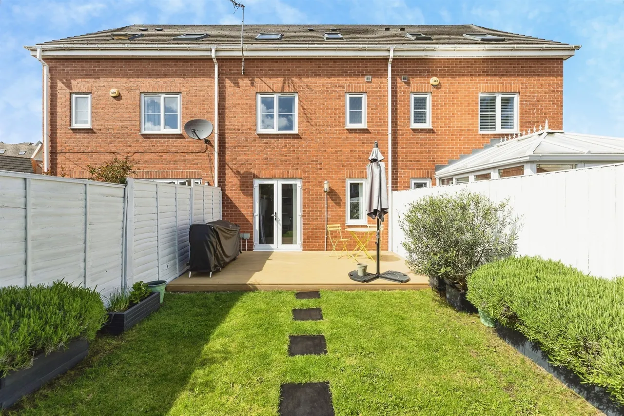 Peart Place, LEEDS, photo 2