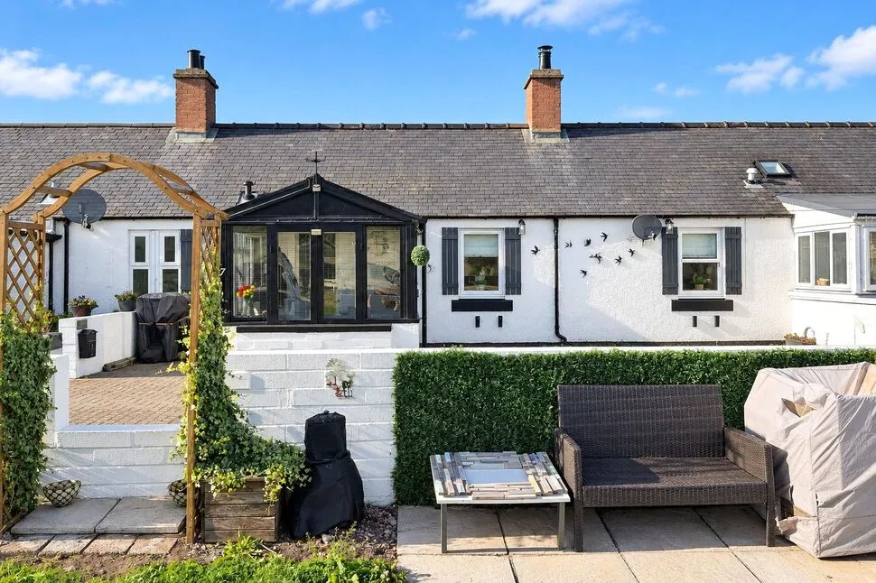 2 bed house for sale — Castleton Cottages, Eassie, Angus, DD8