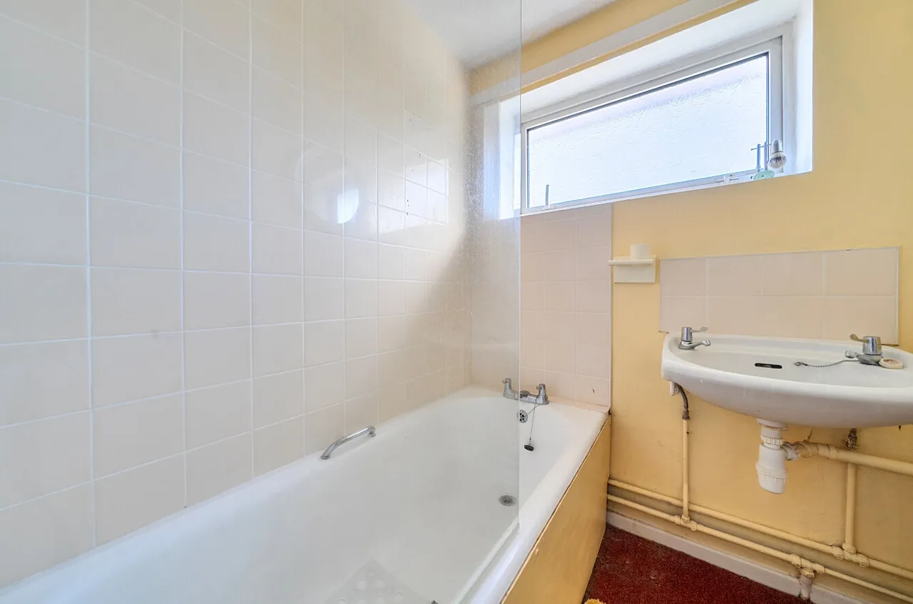 Frenchs Wells, Woking, Surrey, GU21 3AS, photo 9