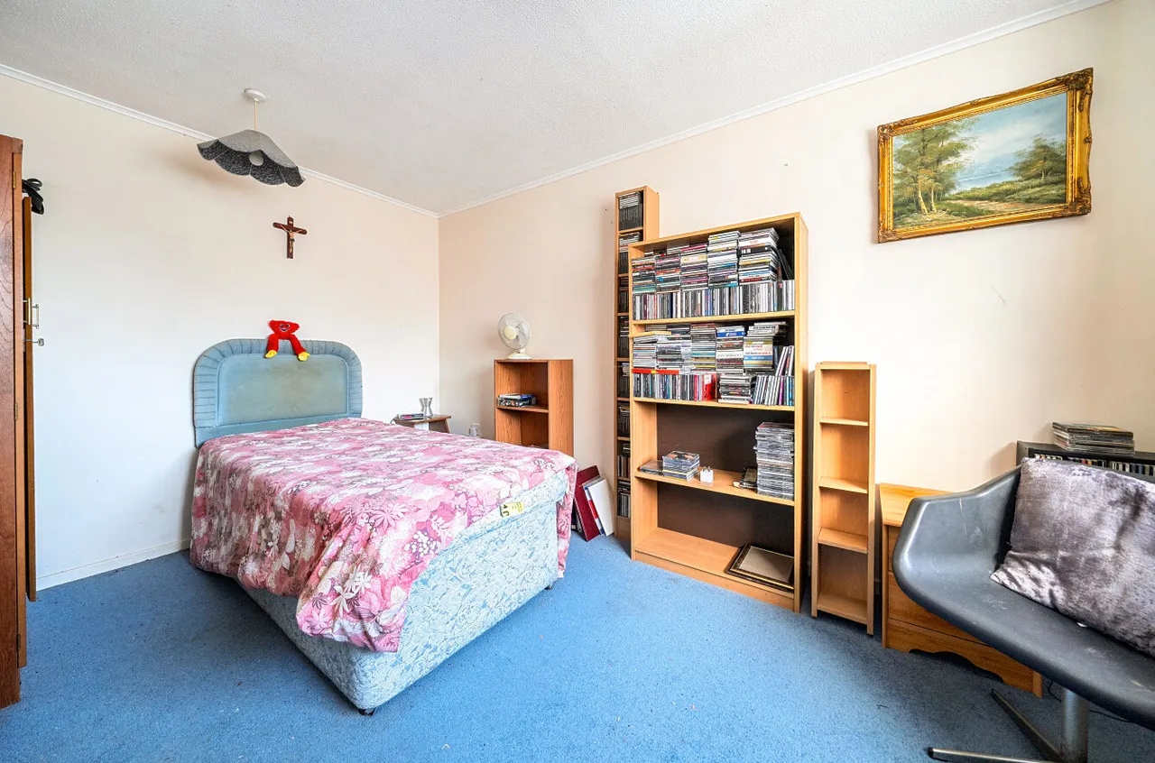 Frenchs Wells, Woking, Surrey, GU21 3AS, photo 10