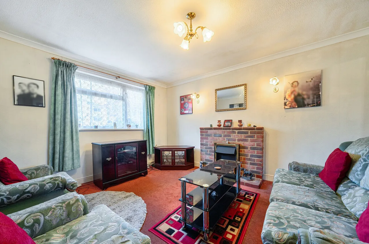 Frenchs Wells, Woking, Surrey, GU21 3AS, photo 2