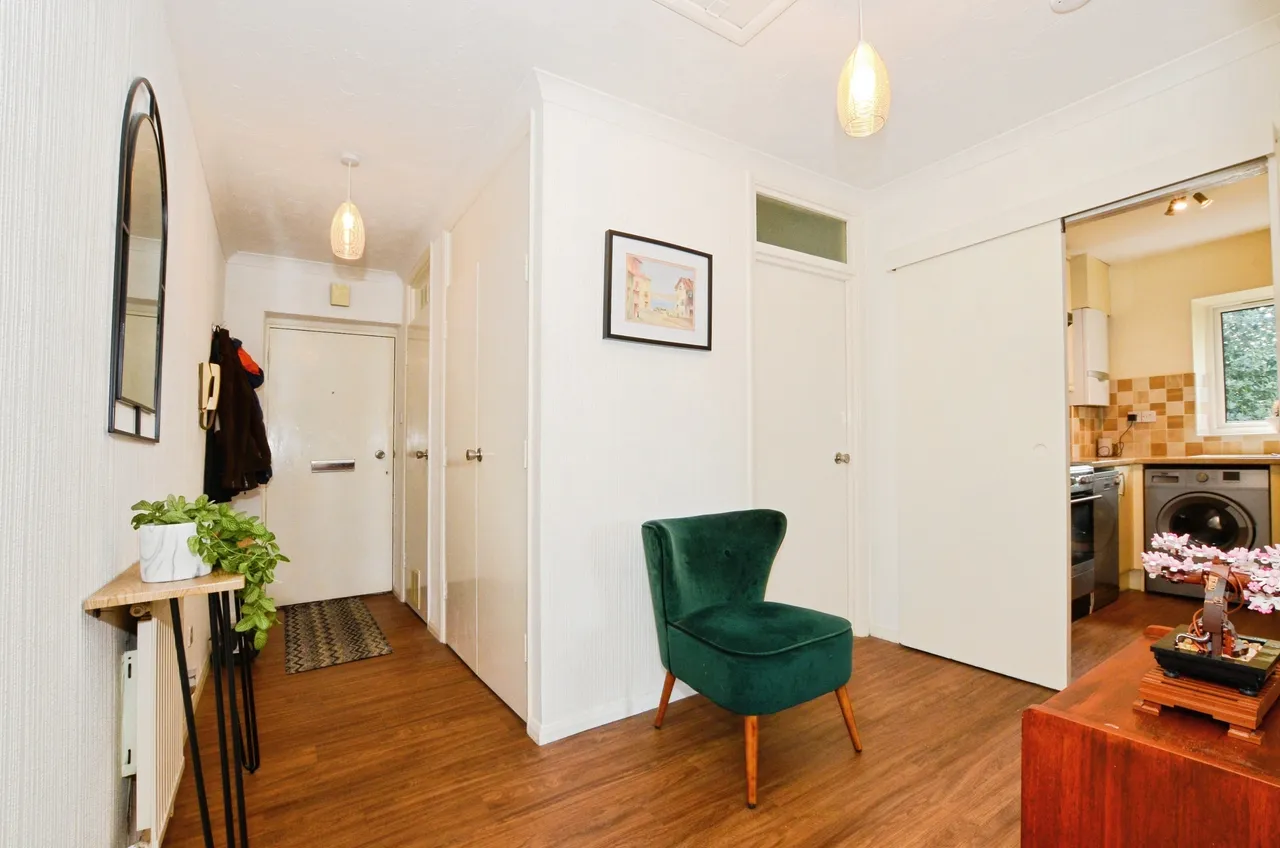 Grandfield Avenue, Watford, photo 4
