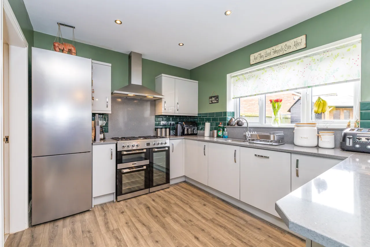 Fairway, Standish, WN6, photo 6