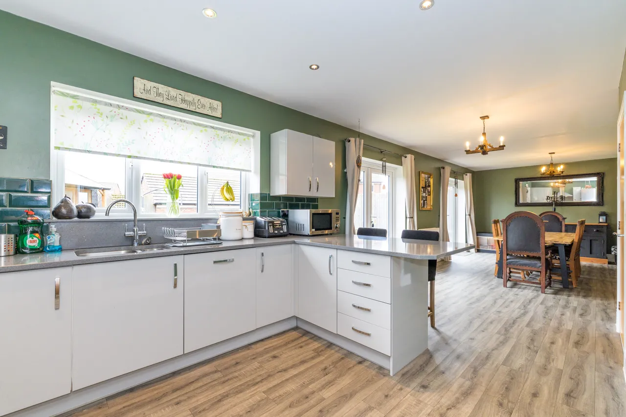 Fairway, Standish, WN6, photo 20