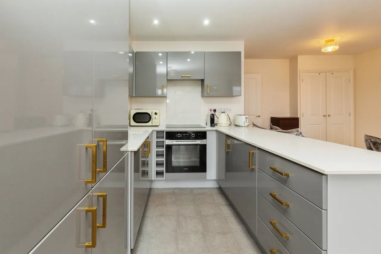 Poole Close, Aylesbury, HP21, photo 3