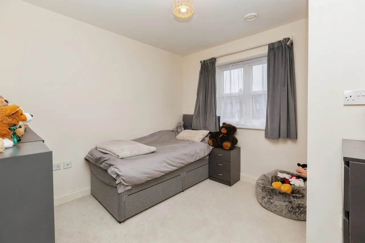 Poole Close, Aylesbury, HP21, photo 12