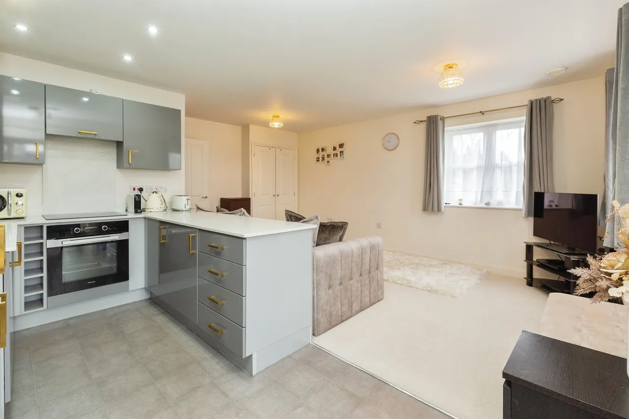 Poole Close, Aylesbury, HP21, photo 7