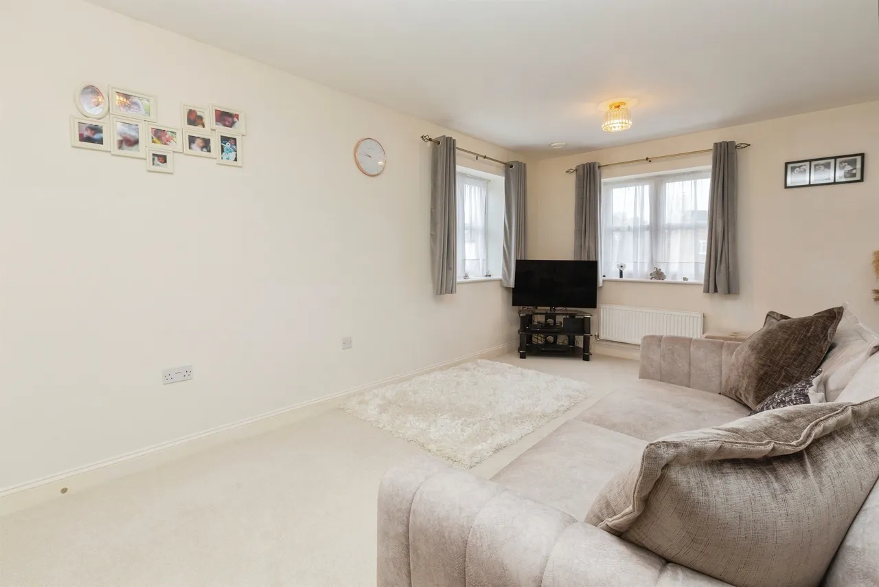Poole Close, Aylesbury, HP21, photo 6