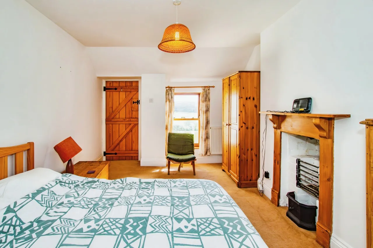 Axton Hill, Hundleton, SA71, photo 11