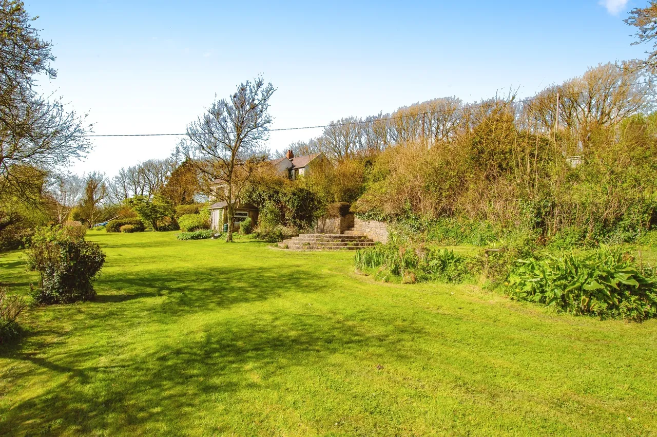 Axton Hill, Hundleton, SA71, photo 15