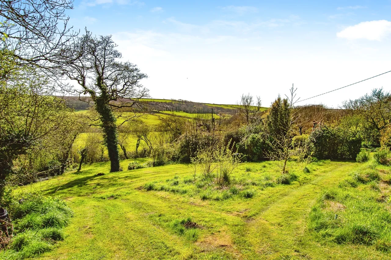 Axton Hill, Hundleton, SA71, photo 14
