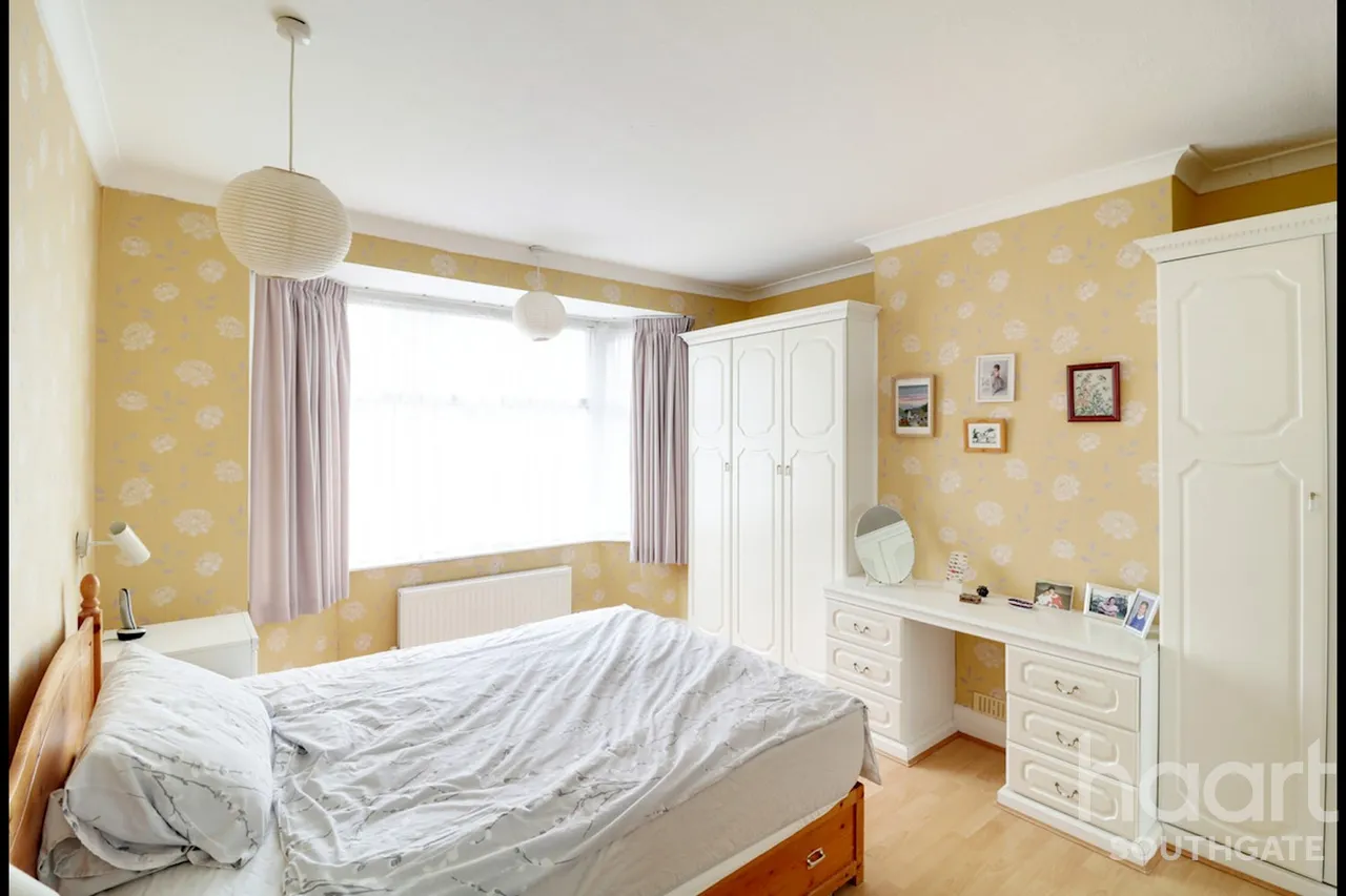 South Lodge Drive, London, N14, photo 10