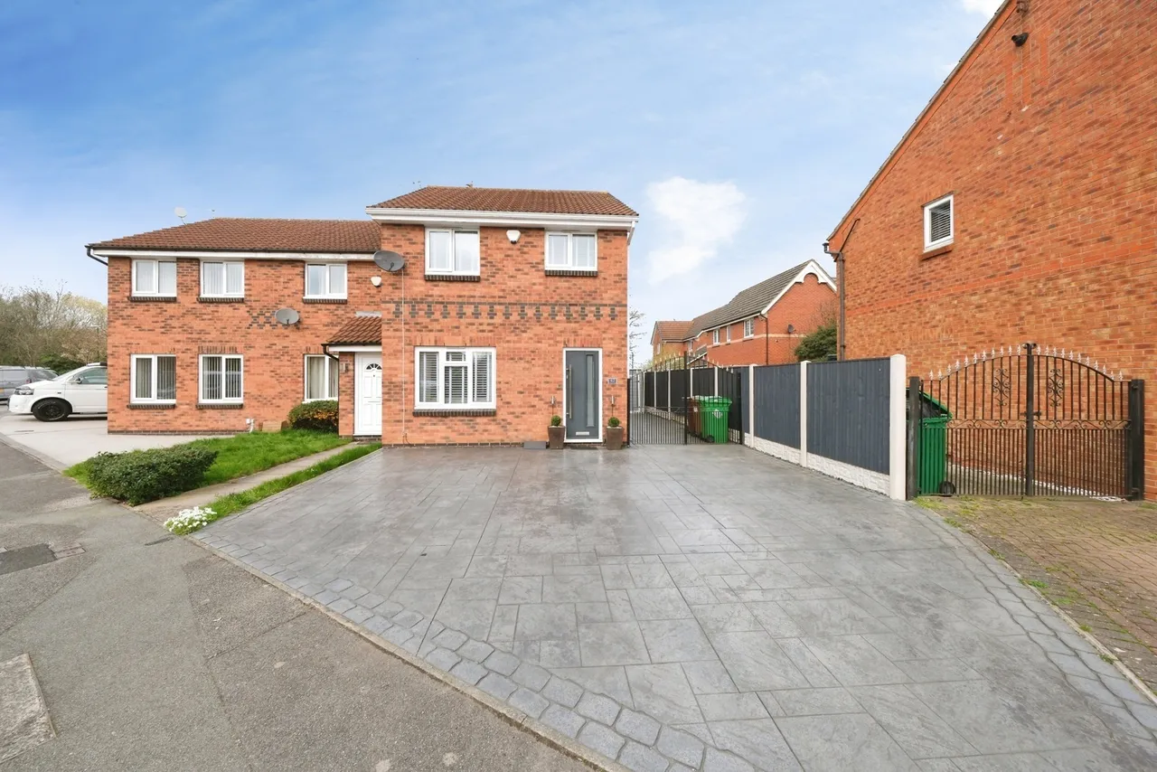3 bed house for sale, Japonica Drive, Nottingham, NG6